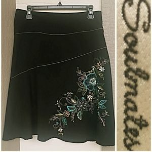 Soulmates Black Embroidered Floral Skirt Midi A Line Size 7